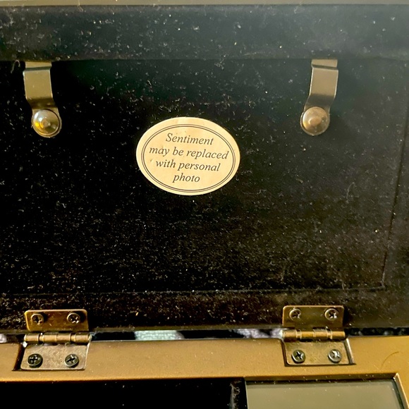 JEWELRY BOX/MUSIC BOX/PICTURE FRAME - Picture 4 of 7